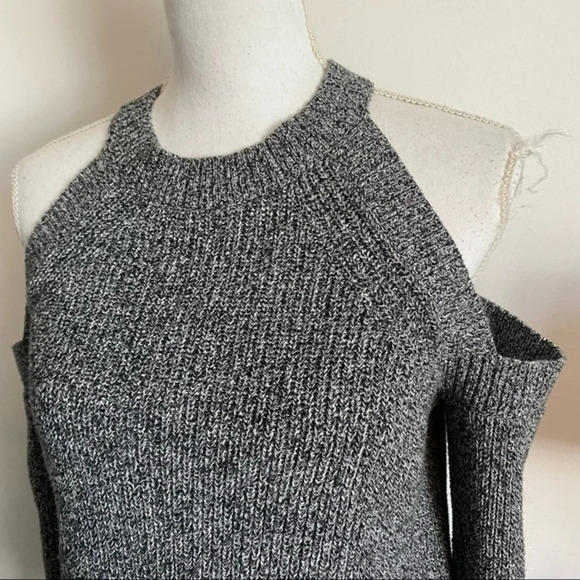 Rag & Bone • Grey Dana Cold Shoulder Sweater - Picture 4 of 7